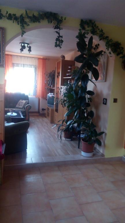U Tri Kocek Hotel Jablonne v Podjestedi Luaran gambar
