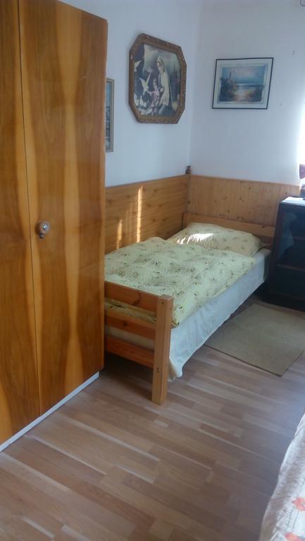 U Tri Kocek Hotel Jablonne v Podjestedi Luaran gambar