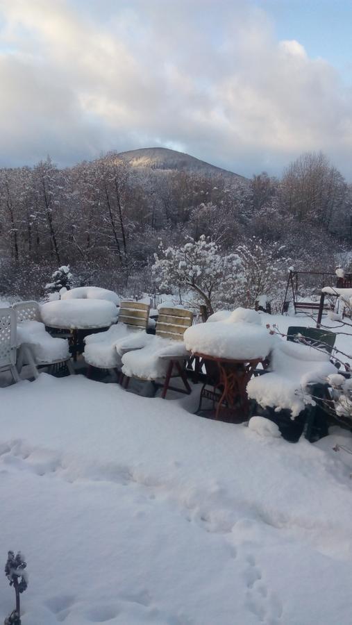 U Tri Kocek Hotel Jablonne v Podjestedi Luaran gambar