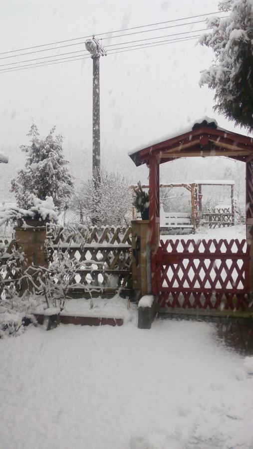 U Tri Kocek Hotel Jablonne v Podjestedi Luaran gambar
