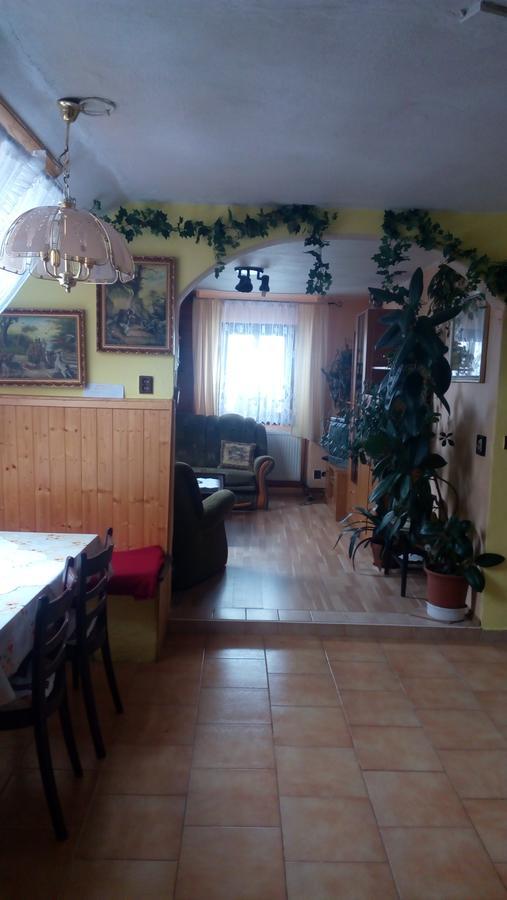U Tri Kocek Hotel Jablonne v Podjestedi Luaran gambar